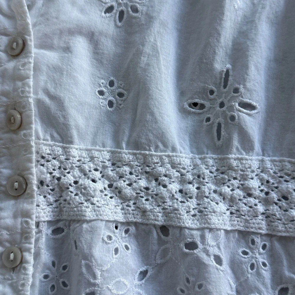 American Eagle White Eyelet Button-Front Short Sleeve Shirt XS - Picture 5 of 9